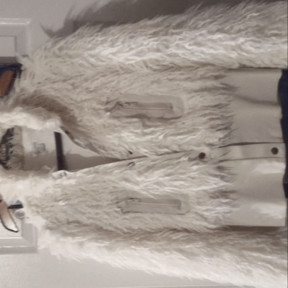 Ivory Faux Fur/Leather Aldo Bomber jacket Medium